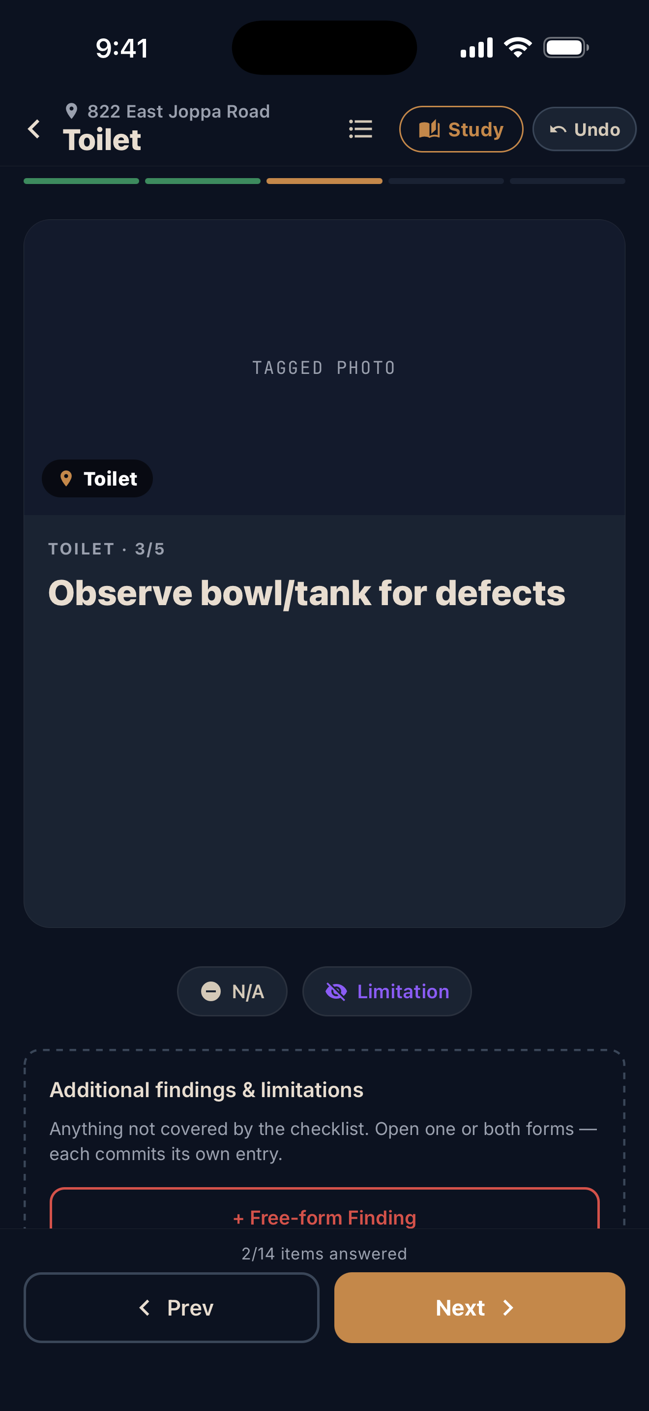 Hank inspector app, Toilet: Observe bowl/tank for defects